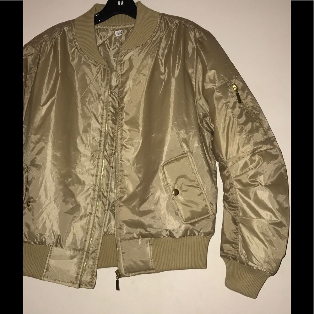Caramel bomber jacket 🔥
